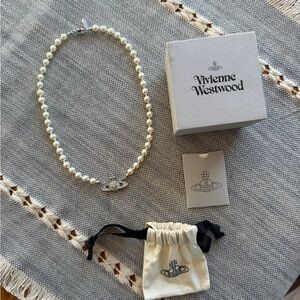 Vivienne Westwood Off-White Mini Bas Relief Pearl Necklace